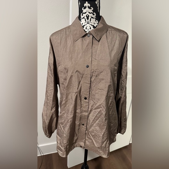 Athleta Lunar Sheen Shirt Medium NWOT - Picture 5 of 13